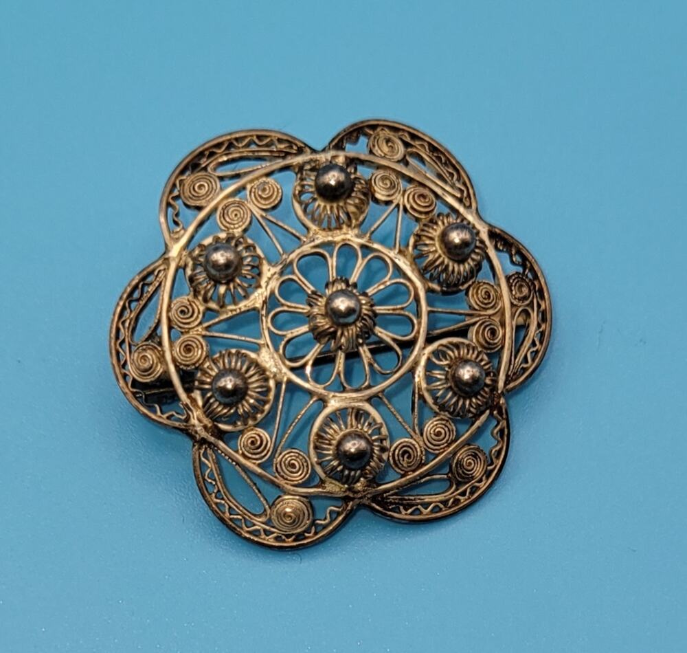 Vintage Silver Filigree 800 Shield Brooch Scalloped Edge